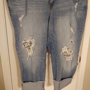Distressed boyfriend cropped jeans with lace detail